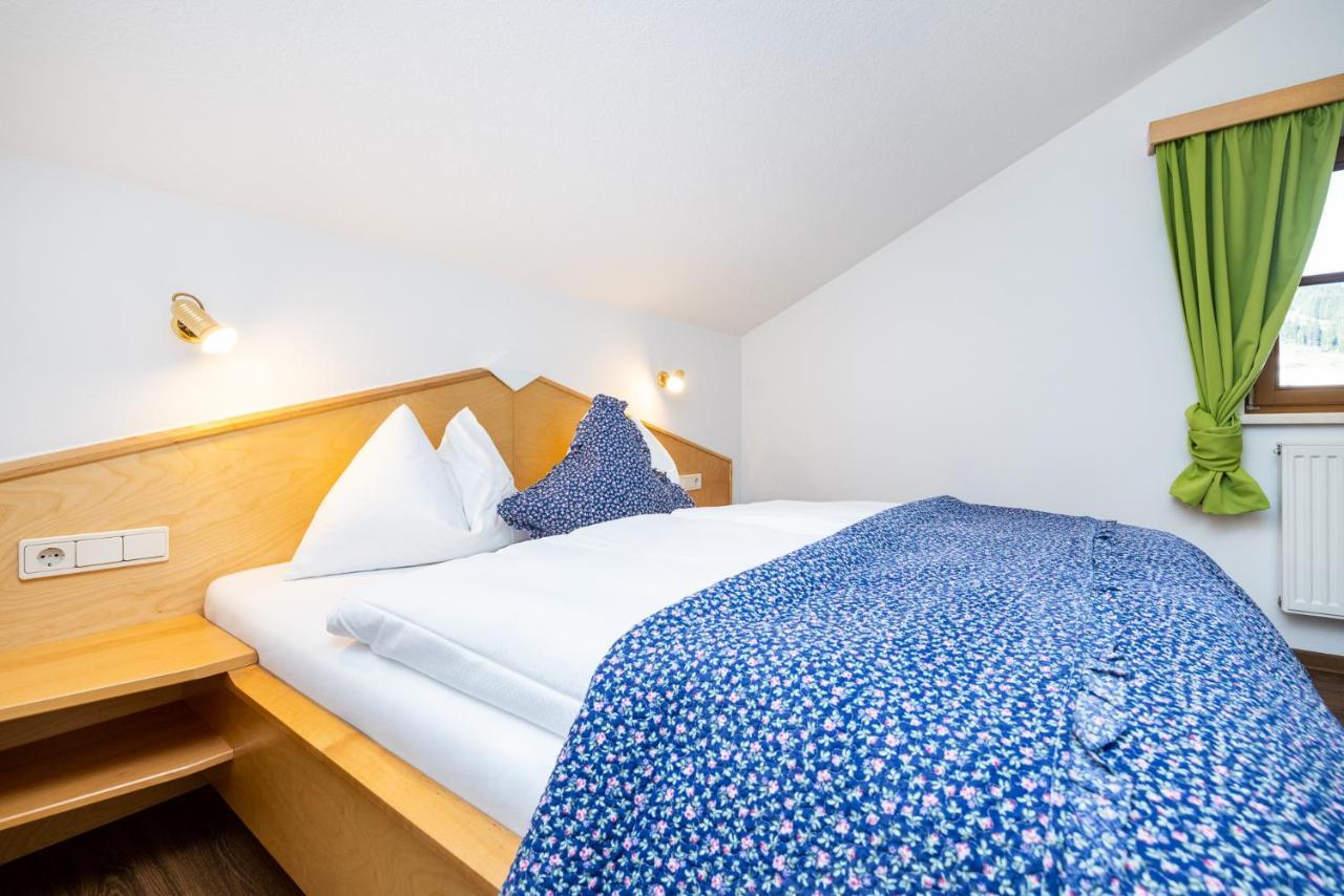 Michis Aparthotel Флахау Екстериор снимка
