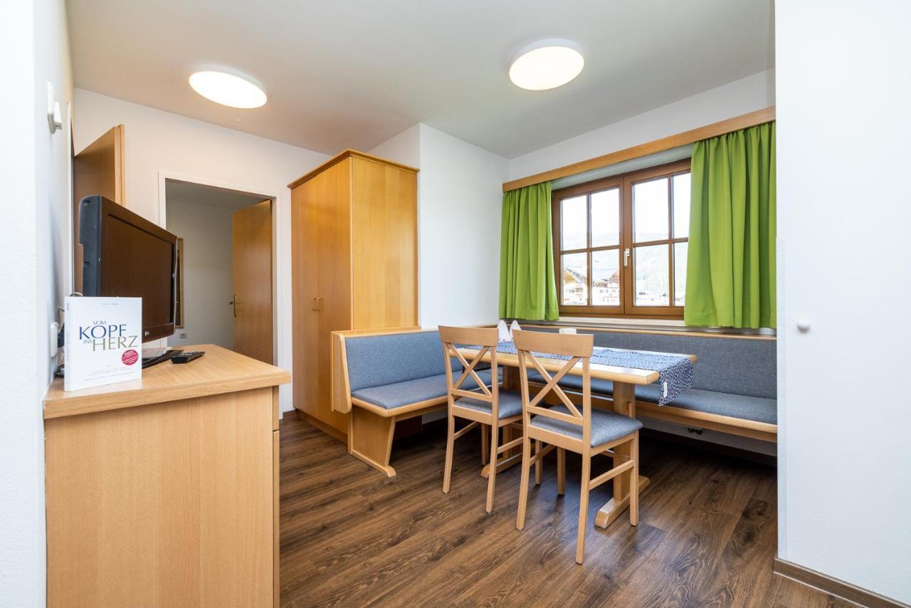 Michis Aparthotel Флахау Екстериор снимка